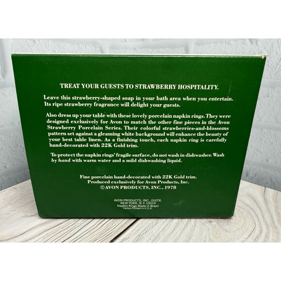 NEW Avon Set Of 2 Vintage Strawberry Porcelain Napkin Rings & Guest Soap - Picture 10 of 13